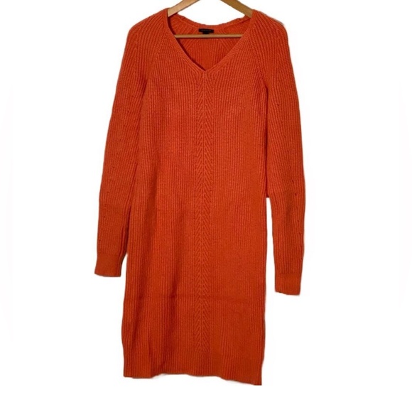 Beautiful Ann Taylor sweater dress, size S, gently worn. (*Belt not included!) - Picture 3 of 11